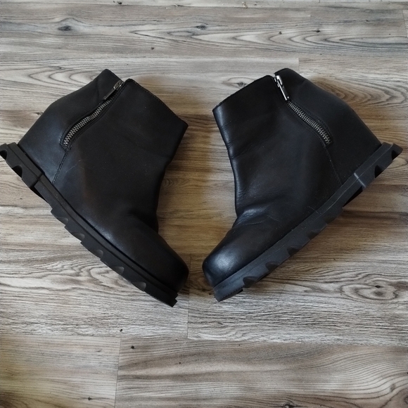 Sorel Joan of Arctic Wedge III Chelsea Leather Black Boots Shoes Women's Size 12 - Picture 1 of 5
